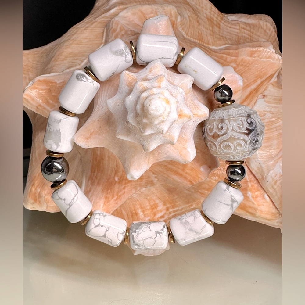 HOWLITE + TIBETAN JAK NATURAL STONES BRACELET size 7”